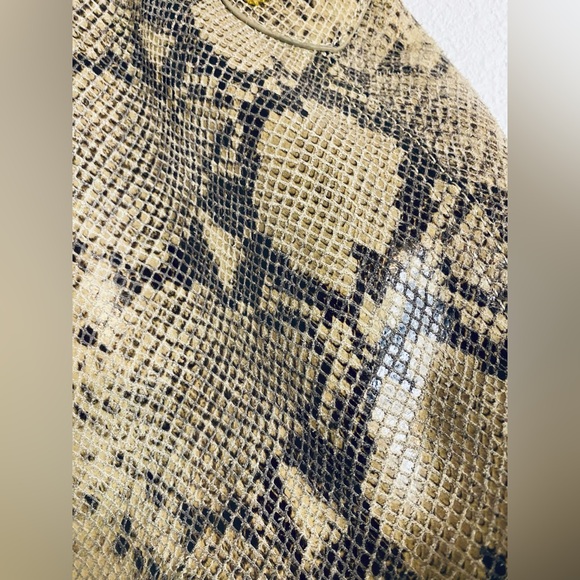 Cynthia Rowley Genuine Leather Snake Print Shoulder Bag, Gold Hardware - Picture 5 of 13